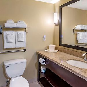 Queen Room Two Queen Beds Pet Friendly or Non-Smoking